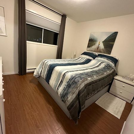 Quiet, Comfortable Great Location 2 Bedroom Sherbrooke Exterior photo