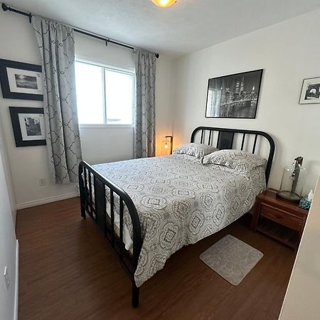 Quiet, Comfortable Great Location 2 Bedroom Sherbrooke Exterior photo