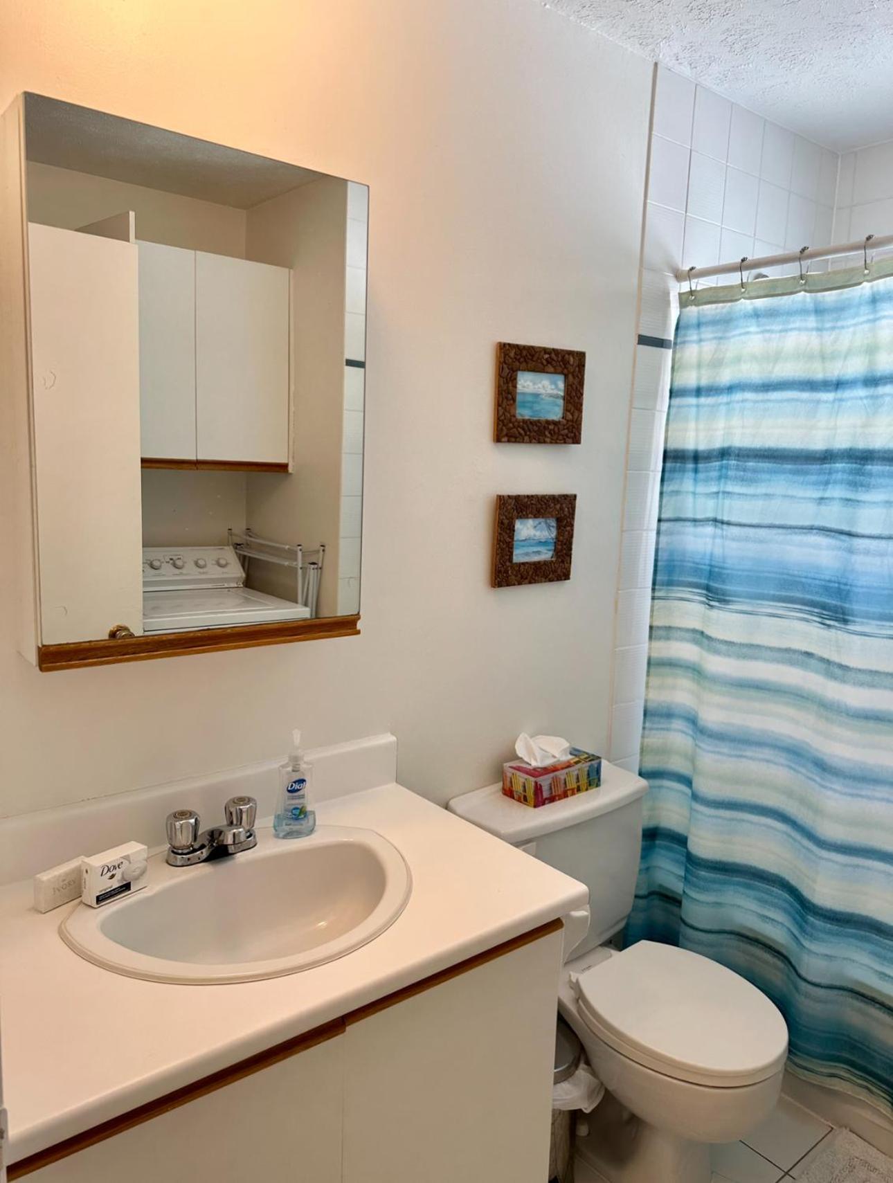 Quiet, Comfortable Great Location 2 Bedroom Sherbrooke Exterior photo