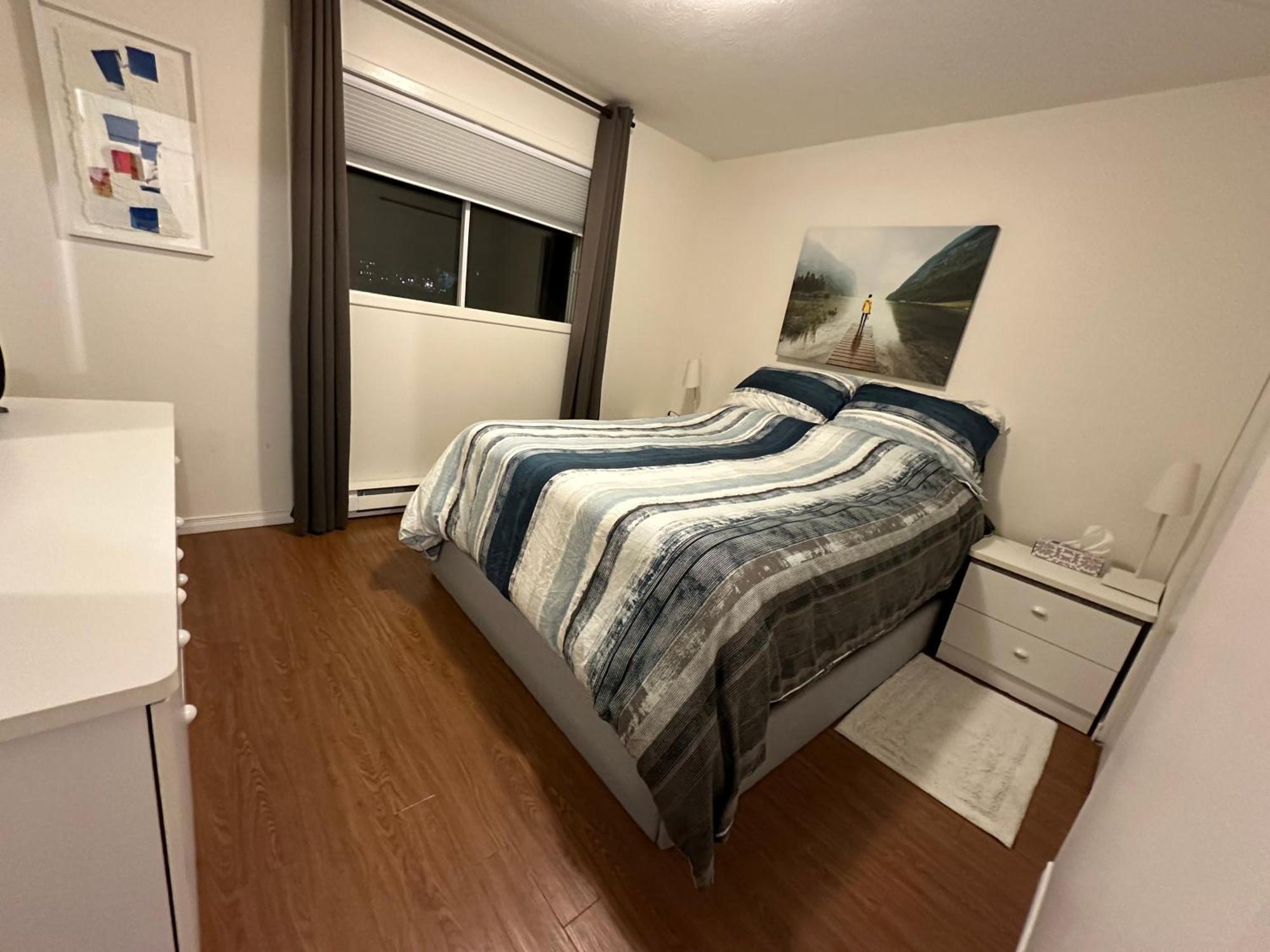 Quiet, Comfortable Great Location 2 Bedroom Sherbrooke Exterior photo